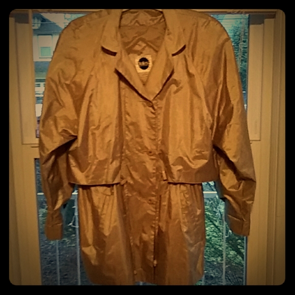 totes Jackets & Blazers - "totes" (vintage) ••Rainwear•• camel raincoat
